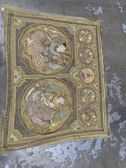 Lot of fabrics embroidered with metallic...