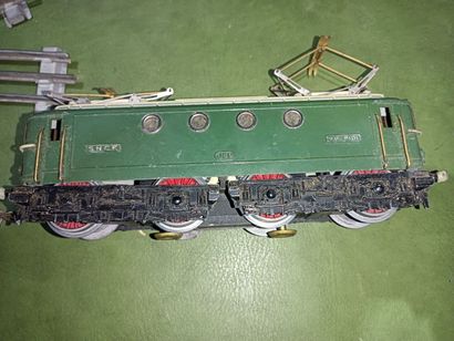 JEP electric train including level crossing,...
