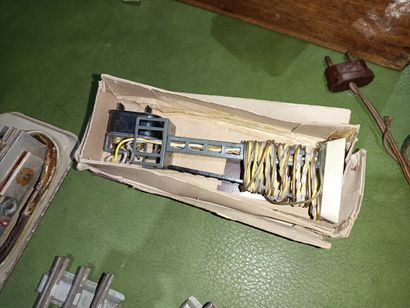 JEP electric train including level crossing,...