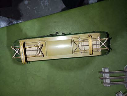 JEP electric train including level crossing,...