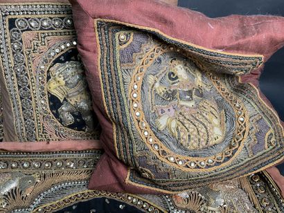 Lot of fabrics embroidered with metallic...