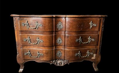 Natural wood chest of drawers, crossbow front...