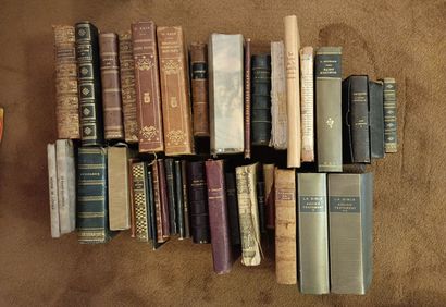 Strong lot of miscellaneous bound books including...