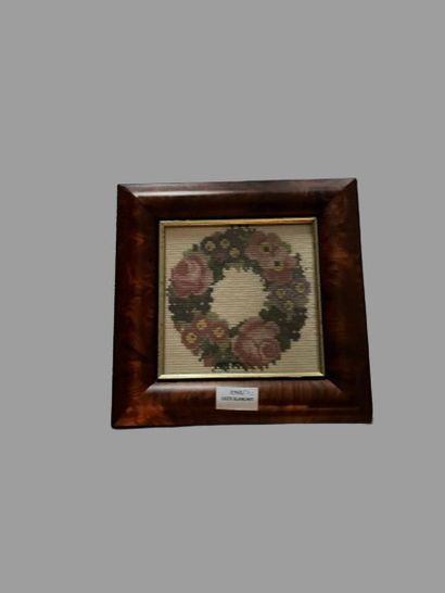 Lot of framed pieces.
Largest: 58 x 39 c...