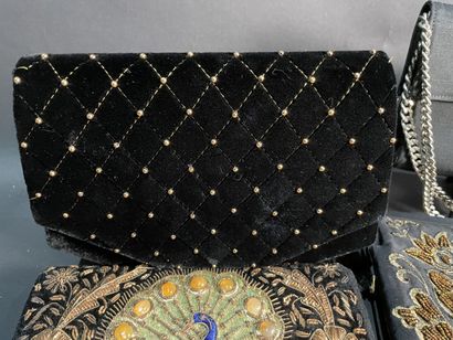 Set of embroidered or sequined clutches,...