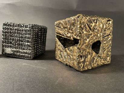 Max SAUZE (born 1933)
Two metal cubes.
H:...