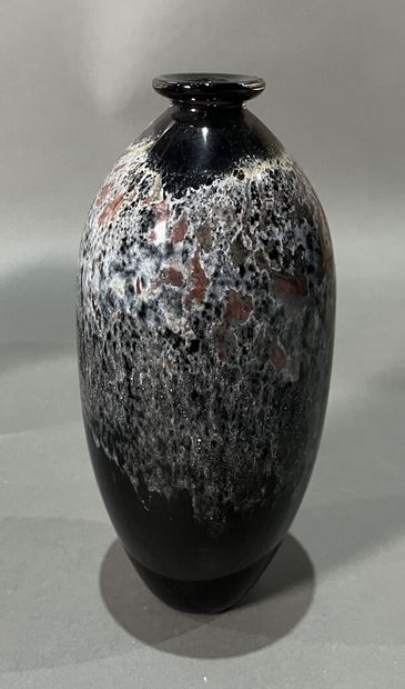 Claude MONOD (1944-1990)
Glass ovoid vase...