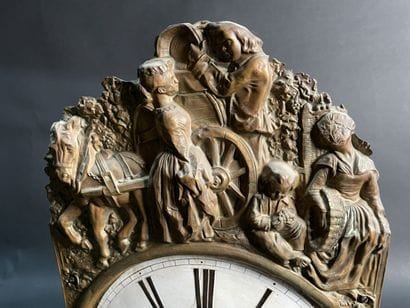 Comtoise clock movement with country-style...