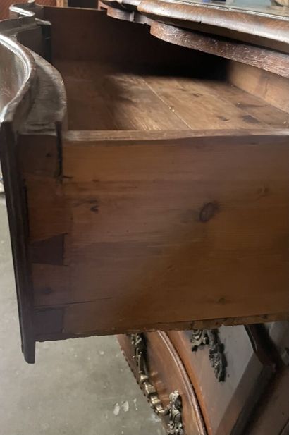 Natural wood chest of drawers, crossbow front...
