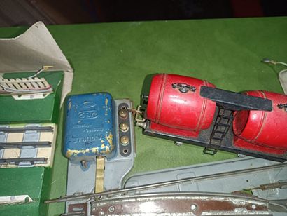 JEP electric train including level crossing,...