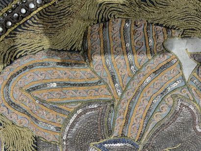 Lot of fabrics embroidered with metallic...