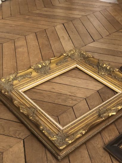 Set of three frames
Dimensions of the views...