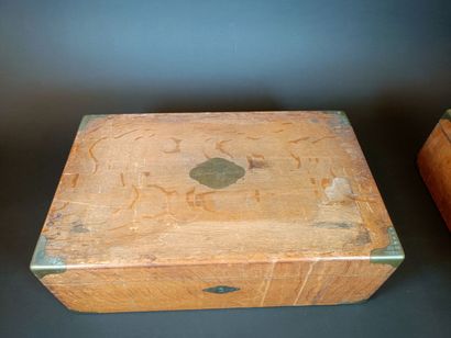 Ménagère en argent, modèle à filet chiffré...