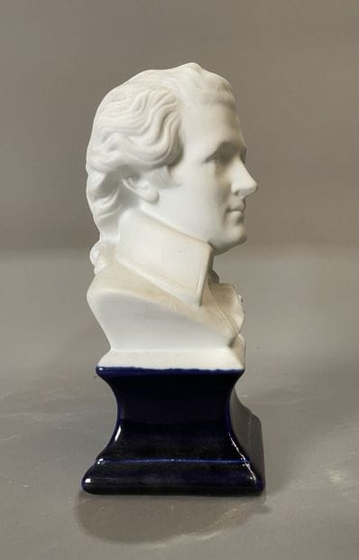 Mozart
Petit buste en biscuit de porcelaine,...