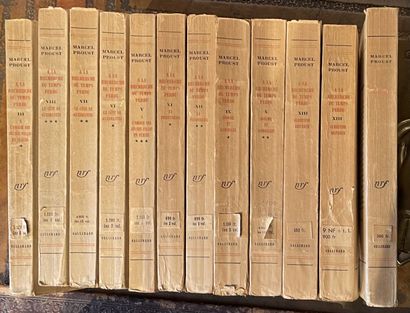 Lot of various bound books. including twelve...