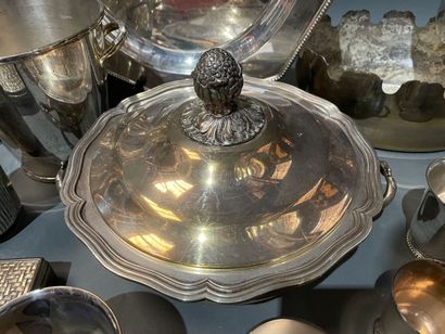 Lot de métal argenté : timbales, casseroles...