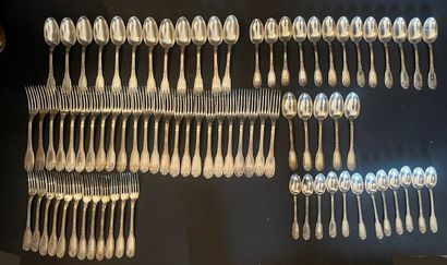 Partie de ménagère de couverts en argent...