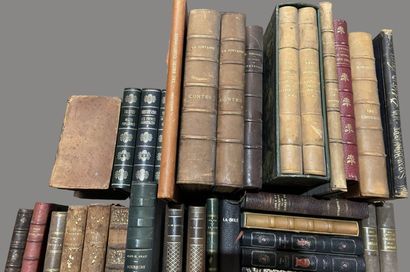 Lot of bound and paperback books,
mainly...