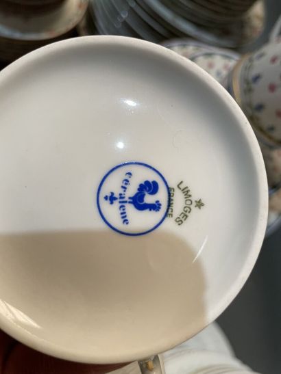 Parties de service de table en porcelaine...