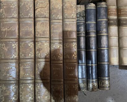 Lot of bound and paperback books,
mainly...