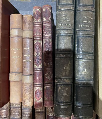 Lot of bound and paperback books,
mainly...