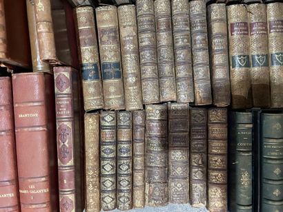 Lot of bound and paperback books,
mainly...