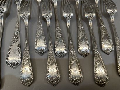 Lot de couverts en argent comprenant :
2...