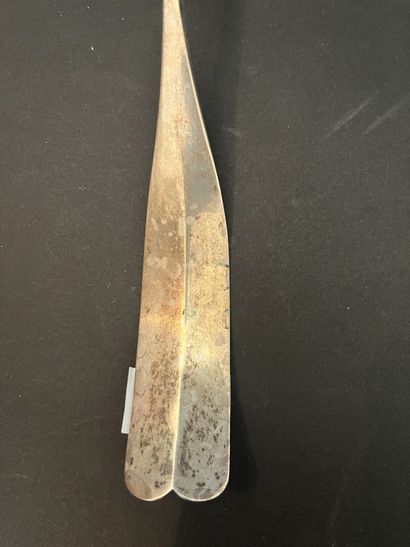 Importante cuillère à ragout en argent étranger...