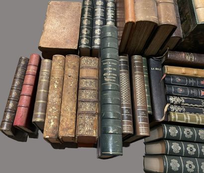 Lot of bound and paperback books,
mainly...