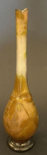GALLE
Vase soliflore balustre en verre multicouche...