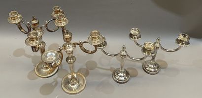 Paire de flambeaux à trois bras de lumière...