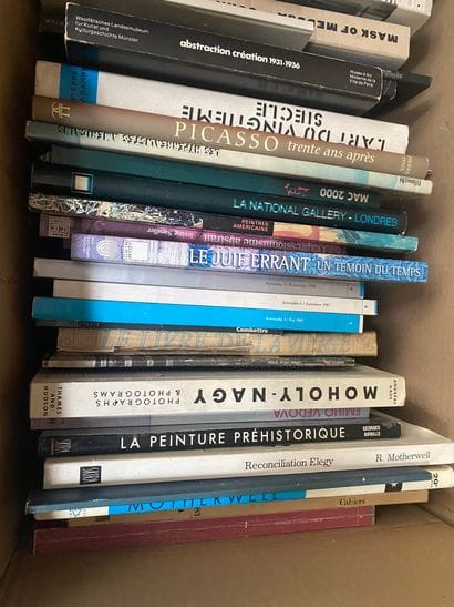 Lot of mainly art books and six books from...