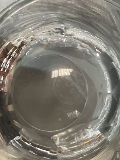 Lot de verres à pieds, certains en cristal...