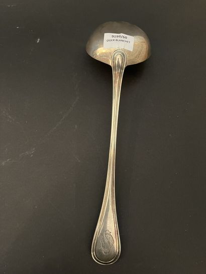 Louche en argent modèle à filet, chiffrée...