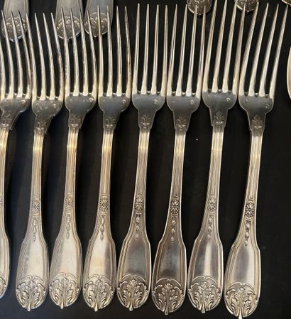 Partie de ménagère de couverts en argent...