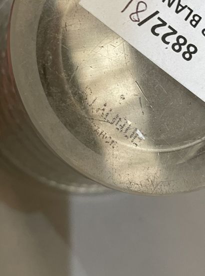 R. LALIQUE France
Vase Cytise en verre moulé...