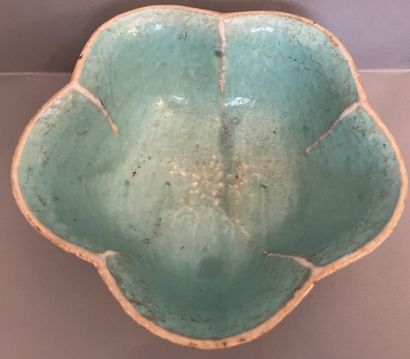 CHINE - Fin XIXème siècle
Bol polylobé sur...