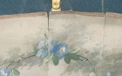 Eventail à 16 brins d'os, la feuille en papier...