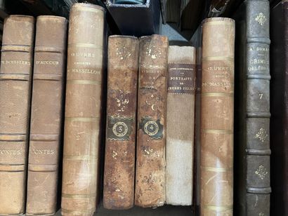 Lot of bound and paperback books,
mainly...