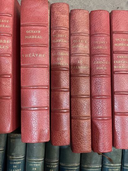 Lot of bound and paperback books,
mainly...