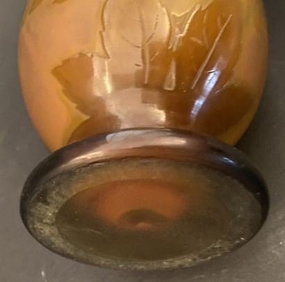 GALLE
Vase soliflore balustre en verre multicouche...