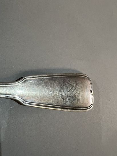Louche à punch en argent, le manche en ébène...