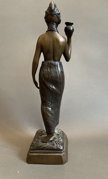 School of the XXth century
African woman...