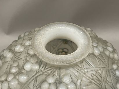 R. LALIQUE 
Mistletoe ball vase. 
Proof in...