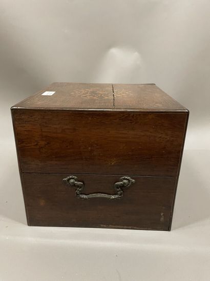 Rosewood and holly liquor box.
Louis Philippe...