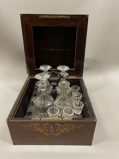 Rosewood and holly liquor box.
Louis Philippe...