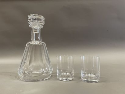 BACCARAT 
Crystal decanter and stopper.
H...