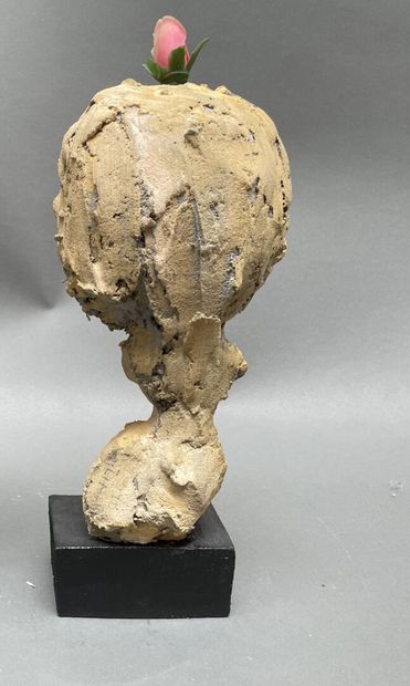 Jean LINARD (1931-2010) 
Character
Sandstone
Signed
H...
