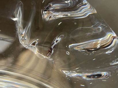 DAUM France
Round crystal bowl signed on...