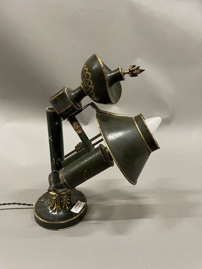 Green and gold lacquered metal quinquet lamp....